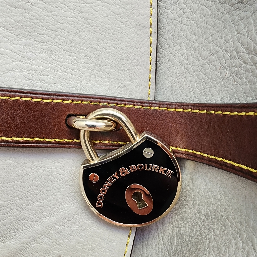 DOONEY & BOURKE leather bucket bag - Picture 5 of 5